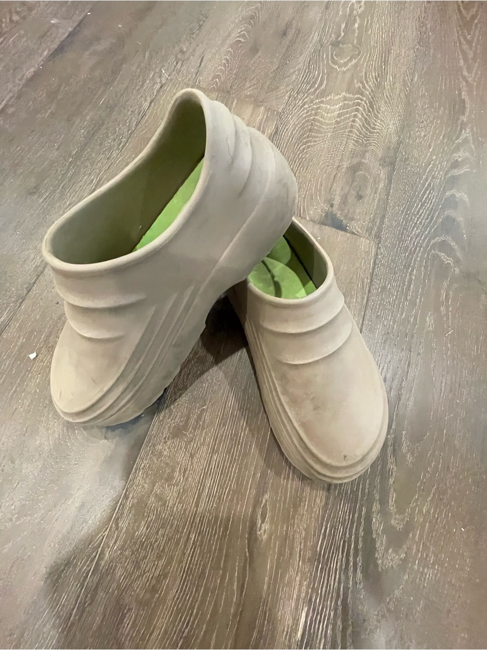 Neutral Slip-On Platform Clogs with Lime Insole restaurant